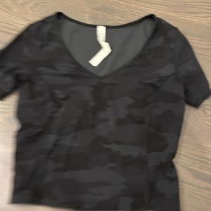 Lululemon top